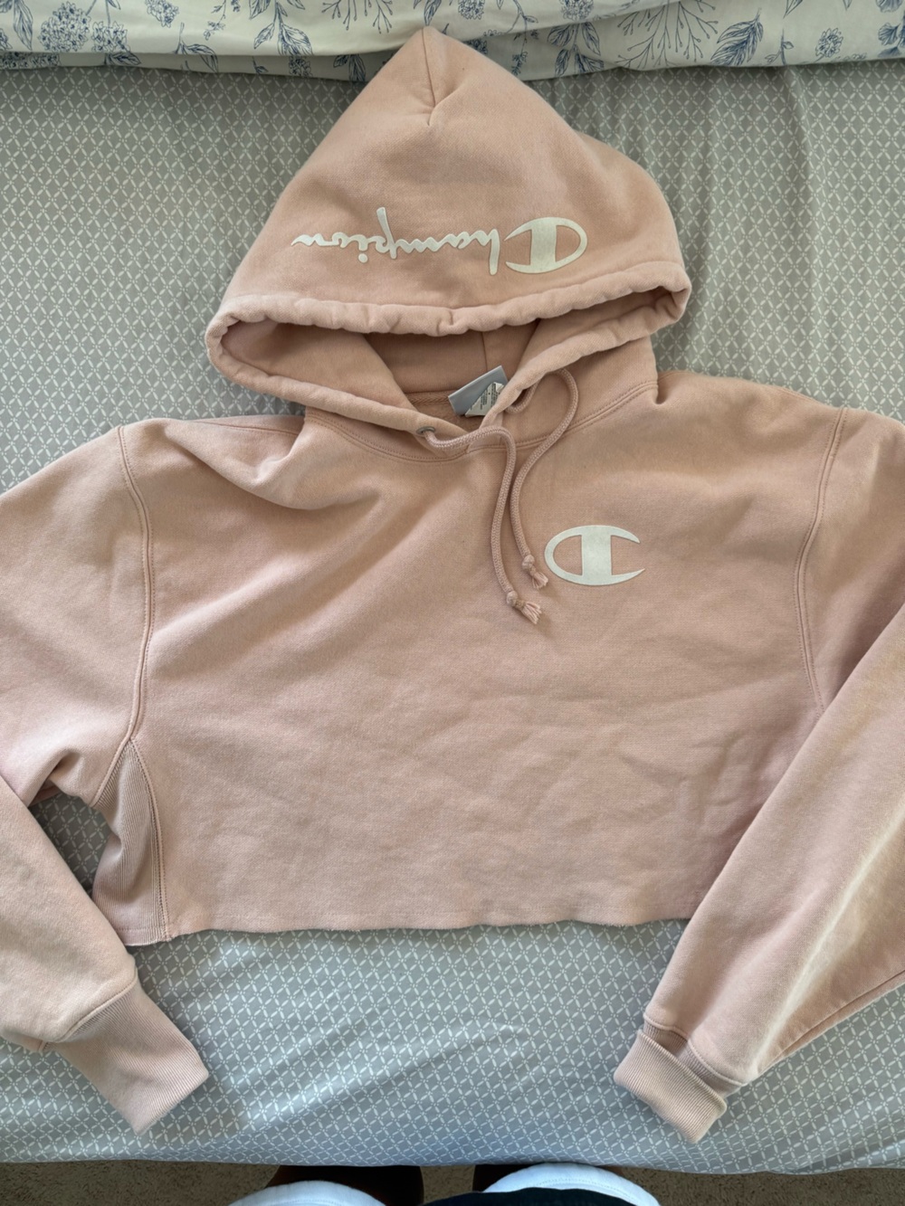 Champion Reverse Weave Light Pink Cropped Hoodie Sweatshirt with Logo Size M
